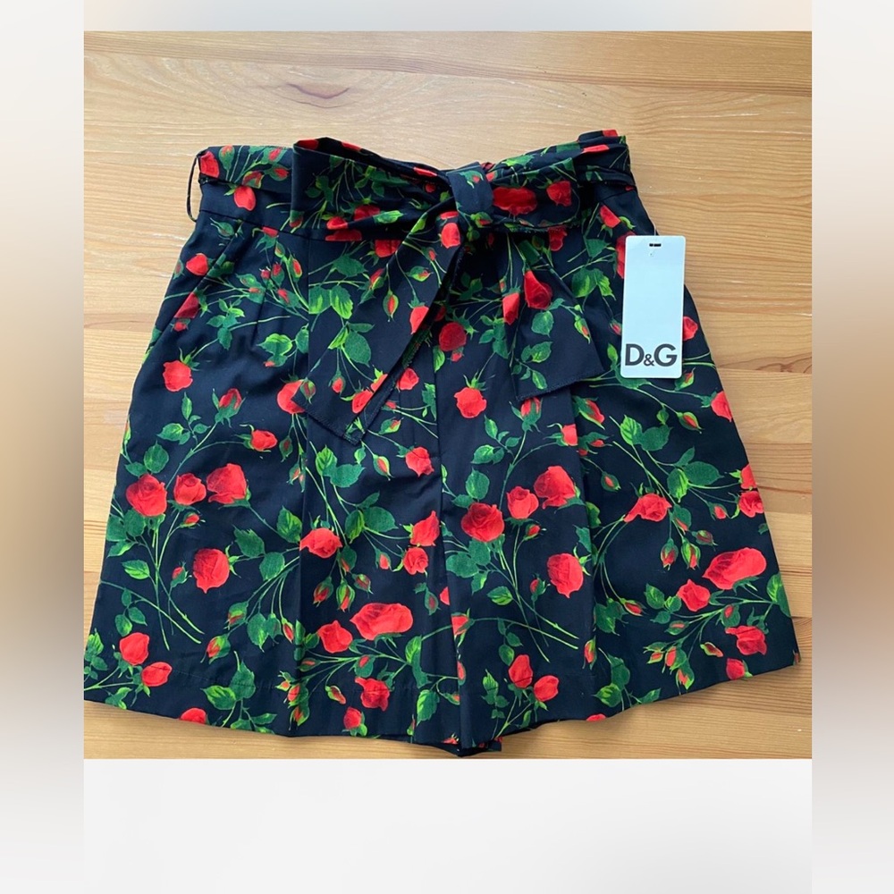 D&G‎ Floral shorts with Tie Front
